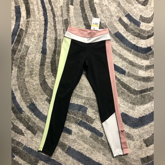 Nike Pants - NEW Nike leggings